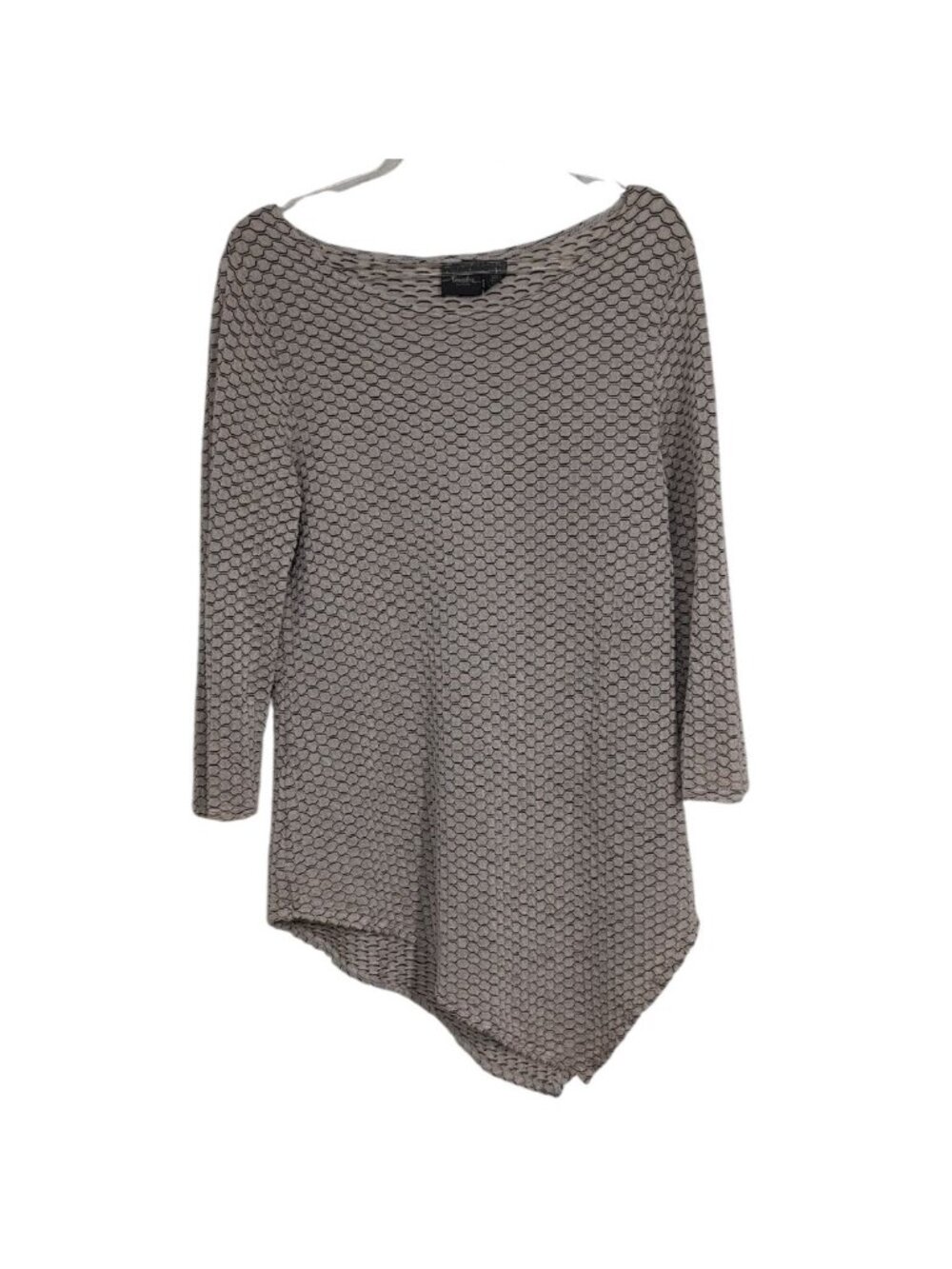 Chicos Travelers 1 Honeycomb Shirt Womens Size Medium Beige Asymmetrical Hem